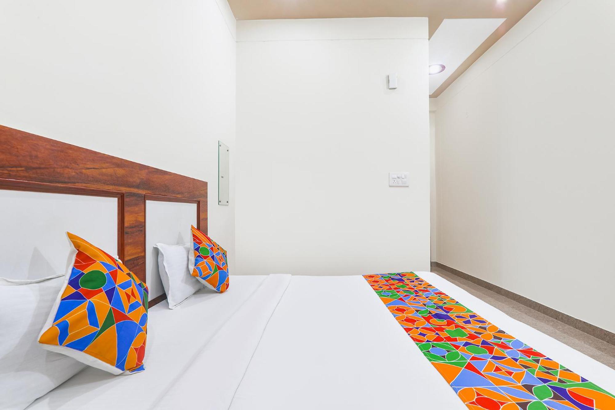 Ayodhya Fabhotel Shree Venkatesh Nileyam מראה חיצוני תמונה