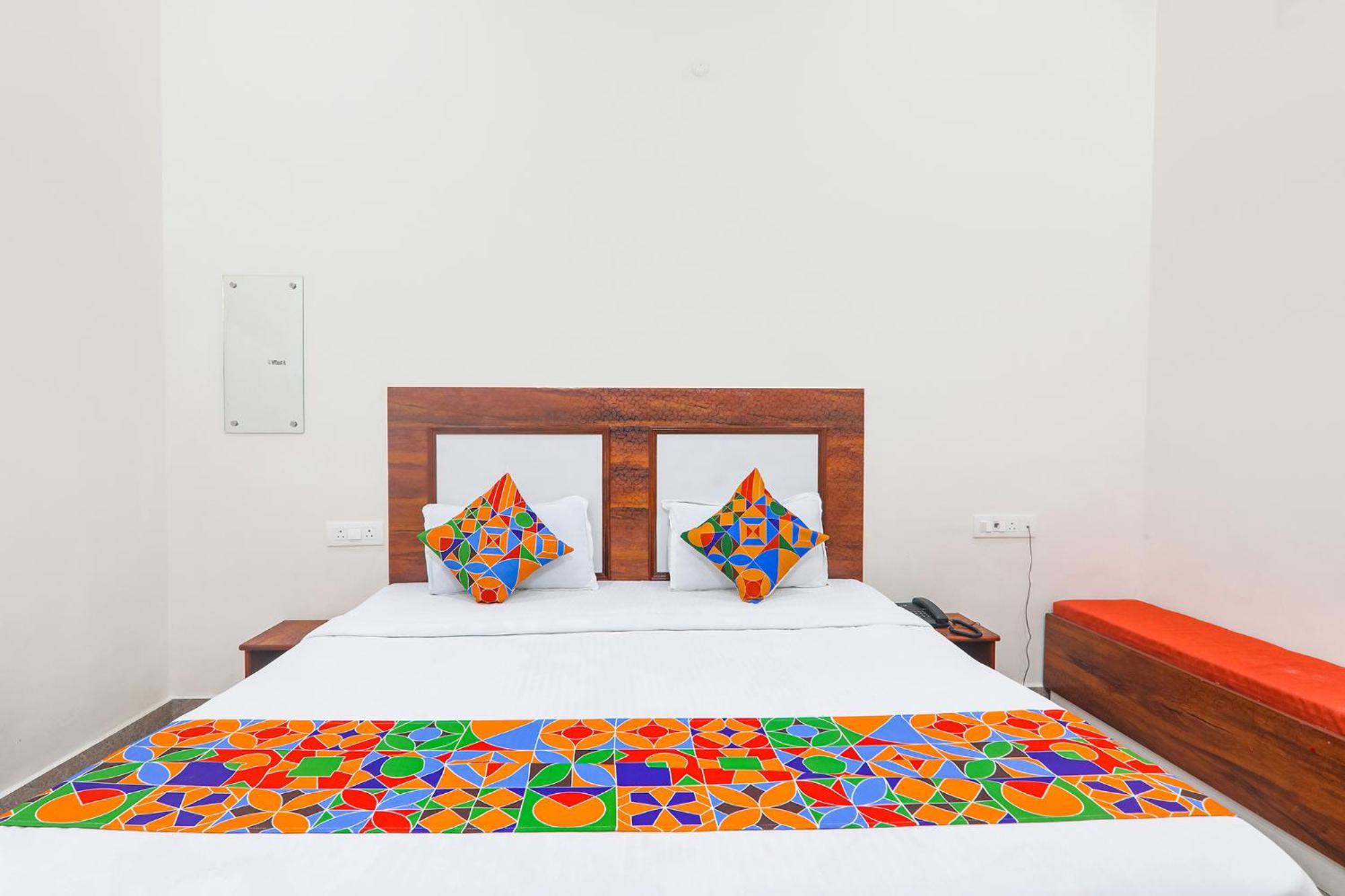 Ayodhya Fabhotel Shree Venkatesh Nileyam מראה חיצוני תמונה